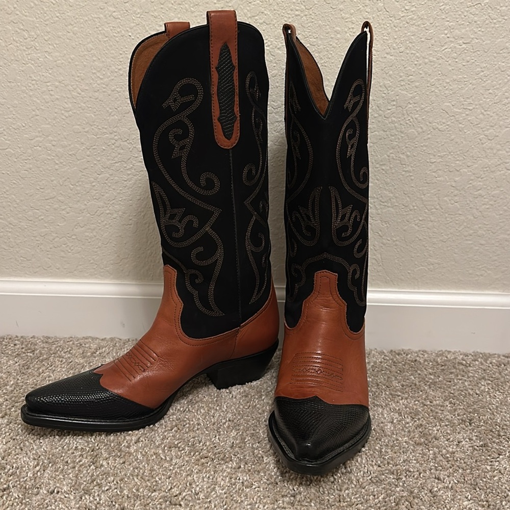 Nine West Cowboy Boots, Brand New (never worn), Size 7m, Genuine Leather